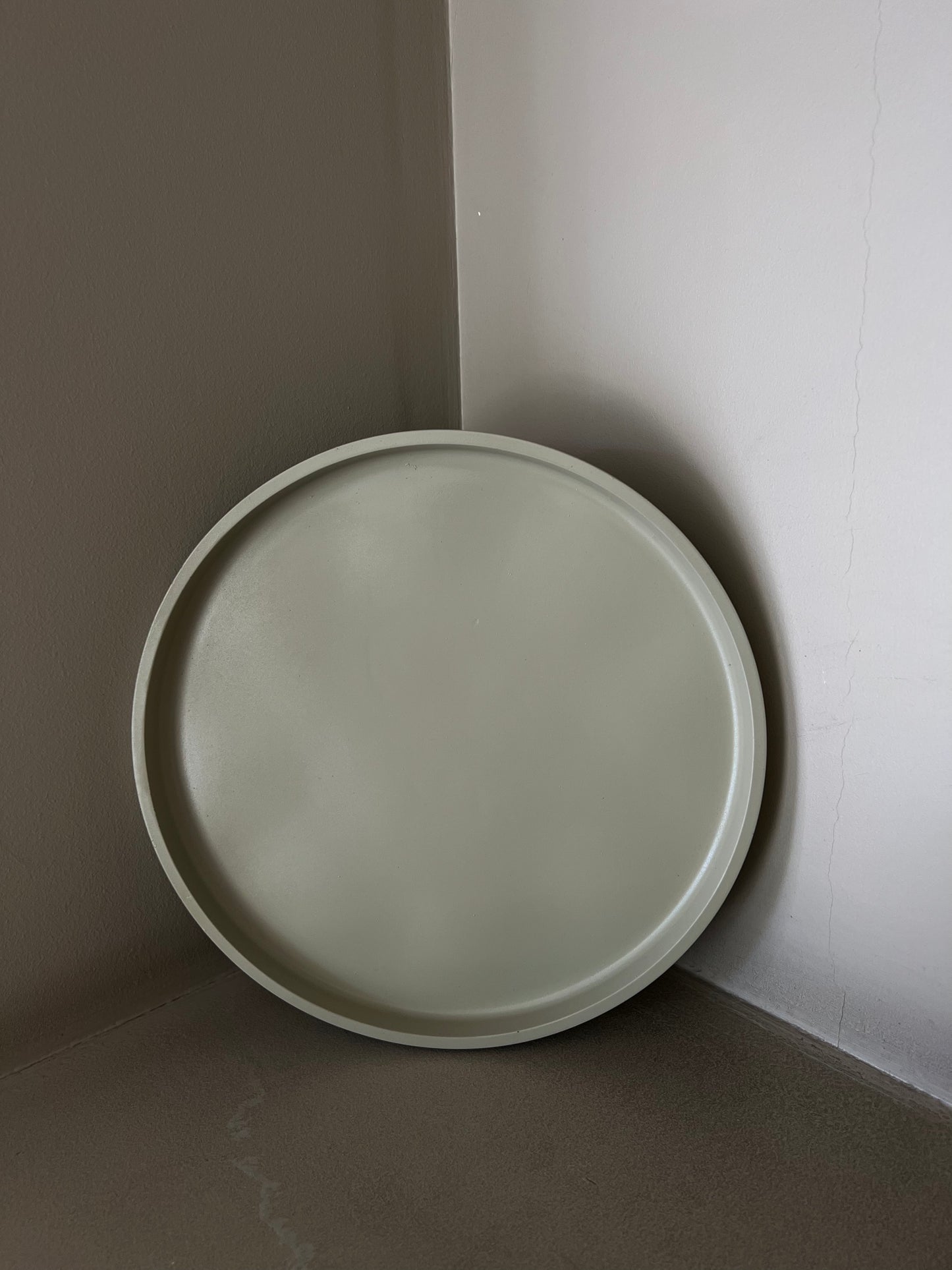 Round tray