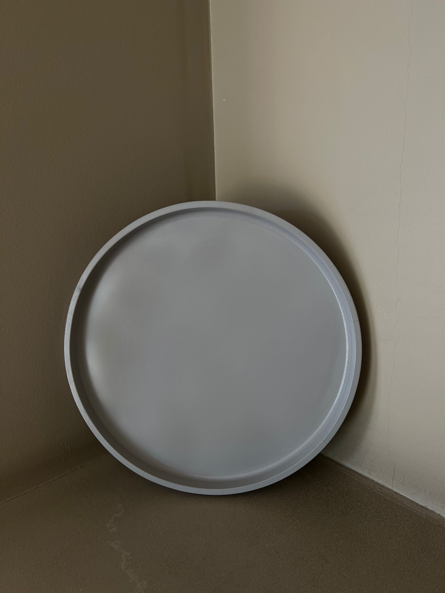 Round tray